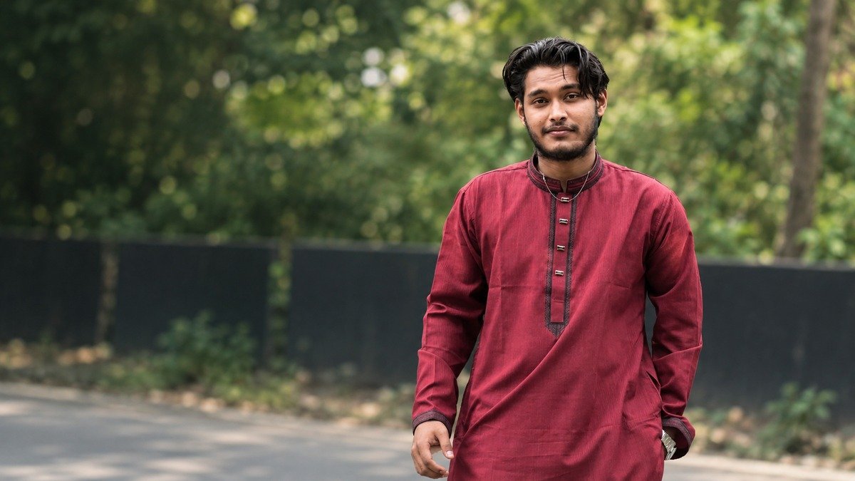 আন্তর্জাতিক মঞ্চে ইংলিশ কাস্টিংয়ে নজর কাড়ছেন বাংলাদেশের ফাহসিন মাহমুদ!